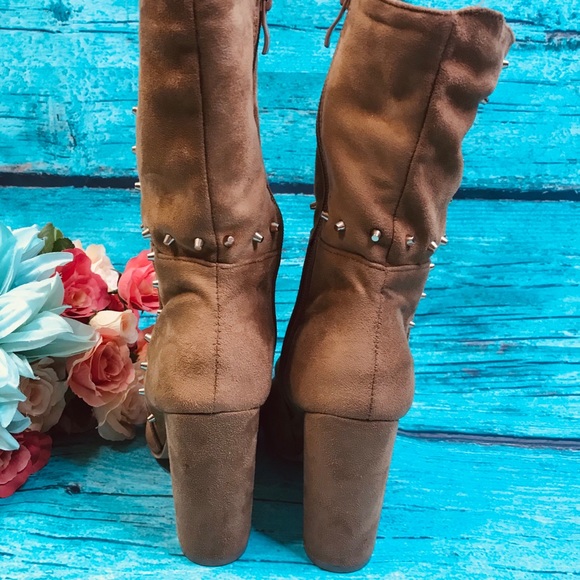 Bella Marie Kaylee Studded Suede Boots SEXY! - Picture 5 of 8